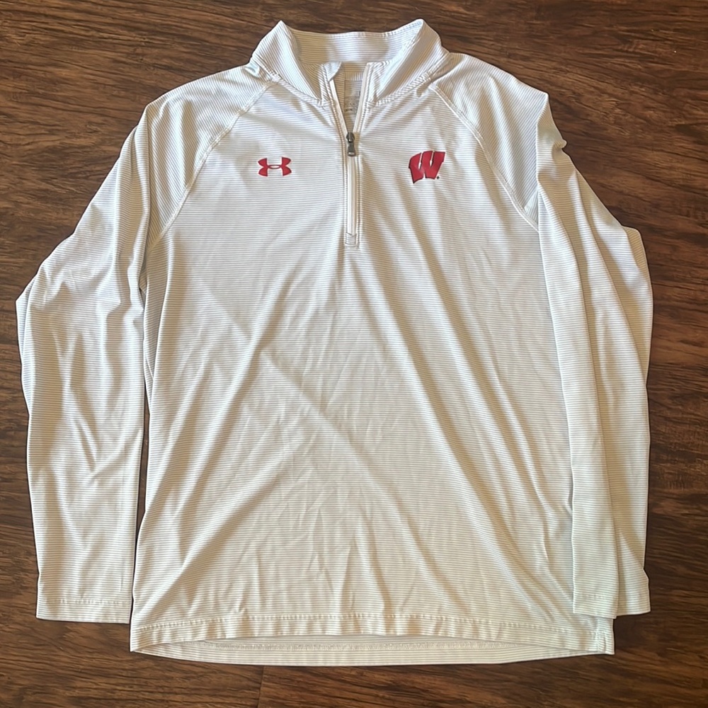 Large Under Armour 1/4 Zip - Wisconsin Badgers
